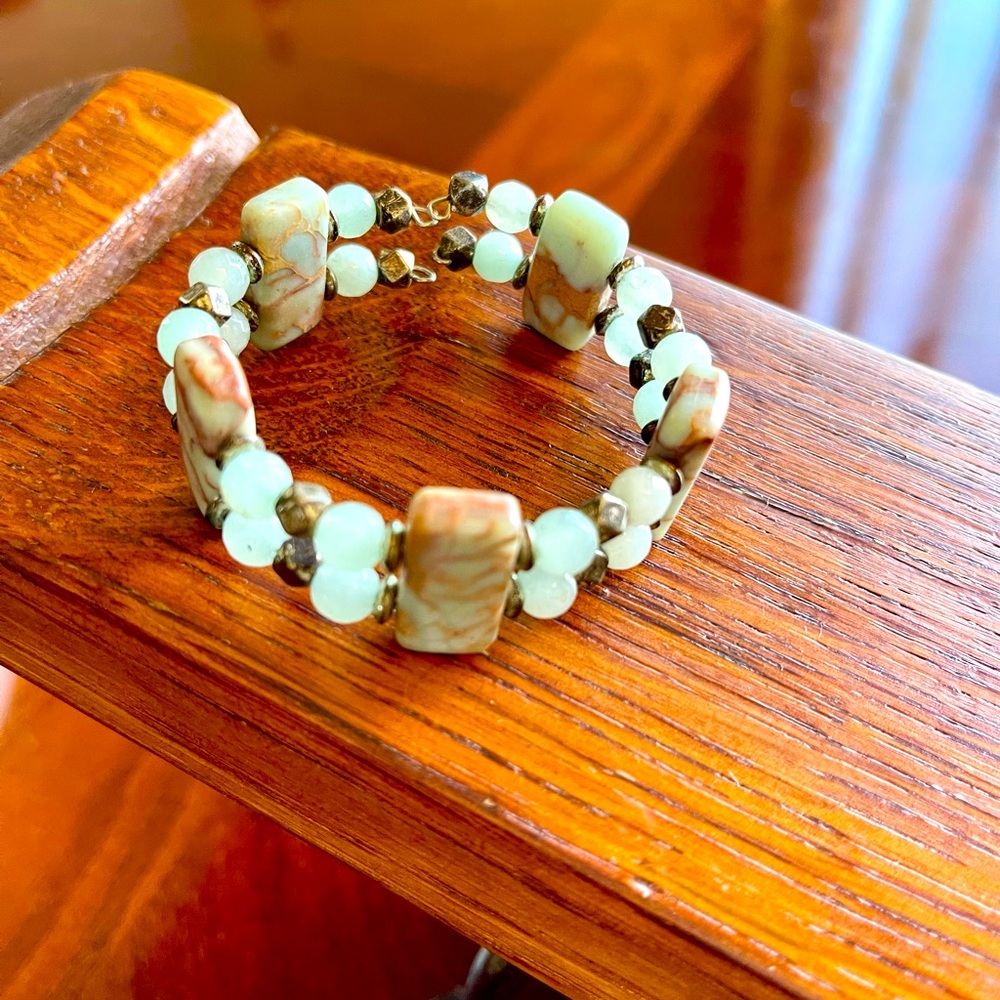 Jade stone metal detail wrap bracelet